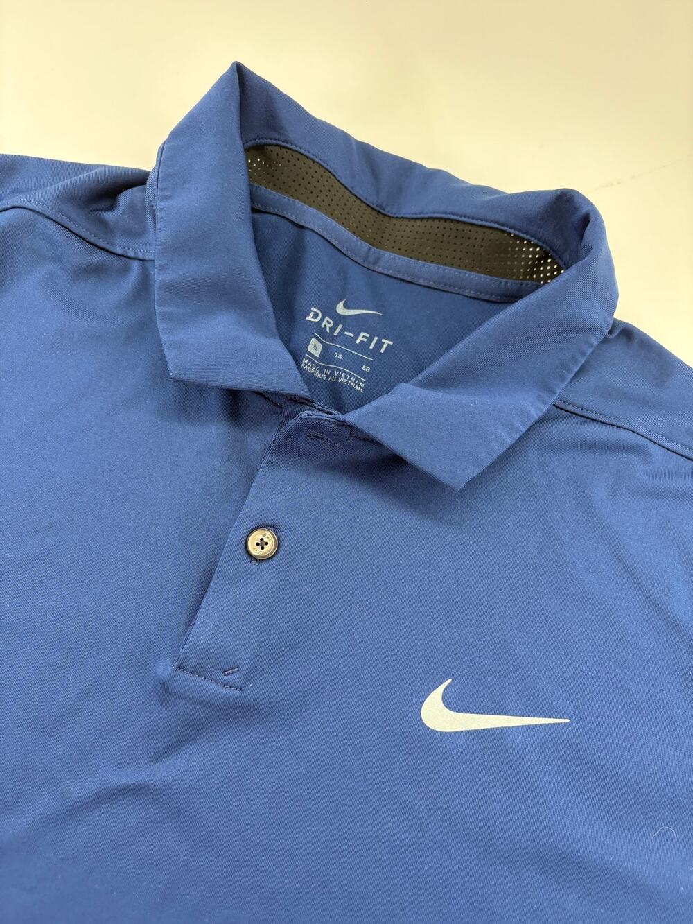 Nike Dri-Fit Men's XL Polo Navy Blue White Chevron Stripe Golf Shirt